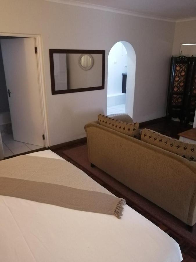 36 Mount Road Guesthouse And Self Catering بورت اليزابيث المظهر الخارجي الصورة